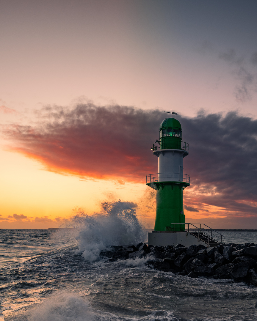 Sonnenaufgang in Warnemünde