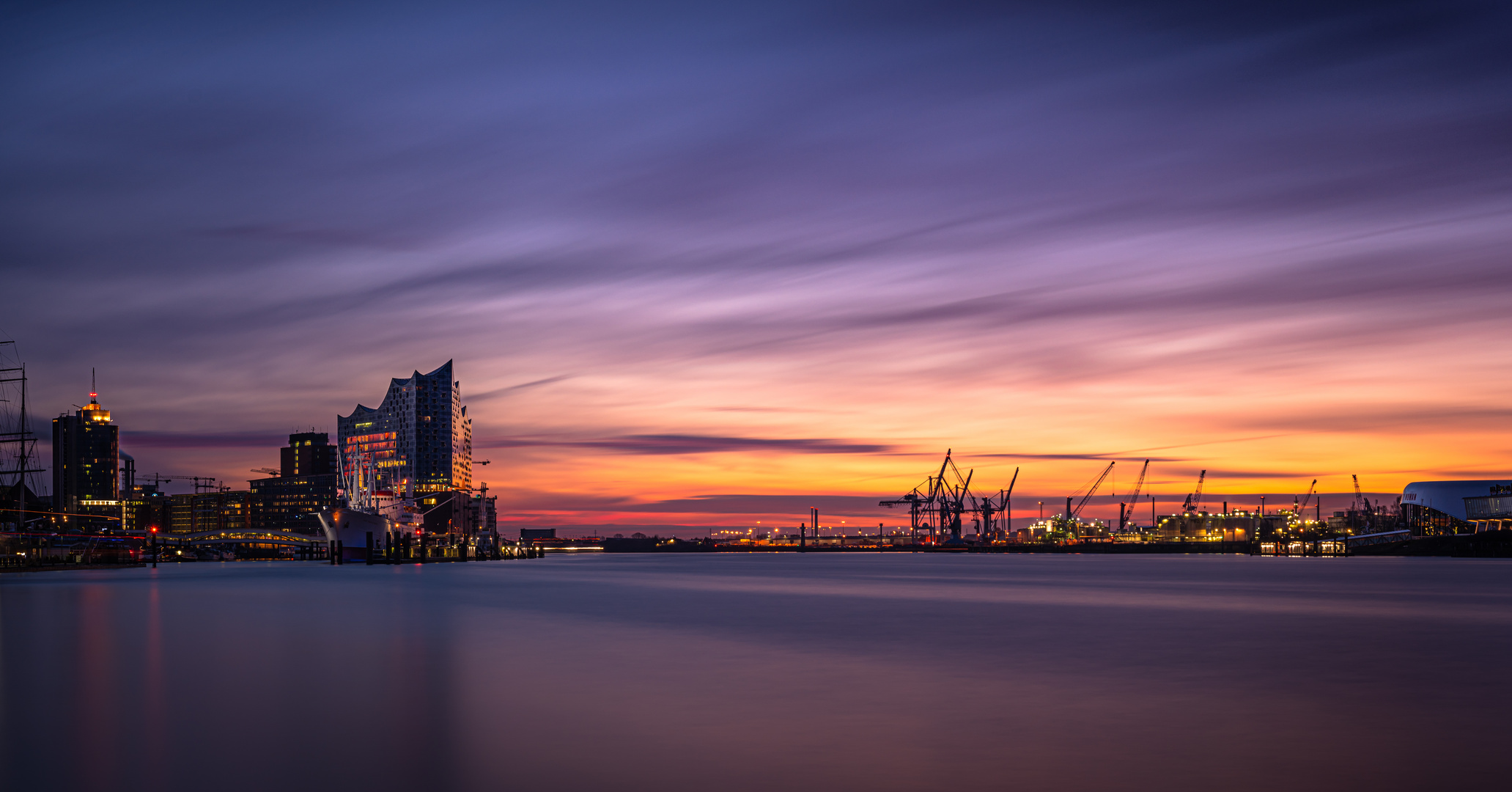 Sonnenaufgang Landungsbrücken Hamburg