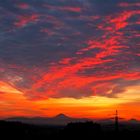 Sonnenaufgang mit Blick auf den Hohenstaufen (aus Fenster)