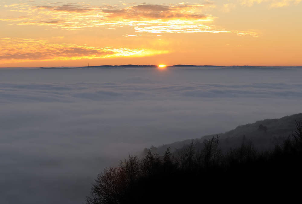 Sonnenaufgang mit Blick auf die Söhre