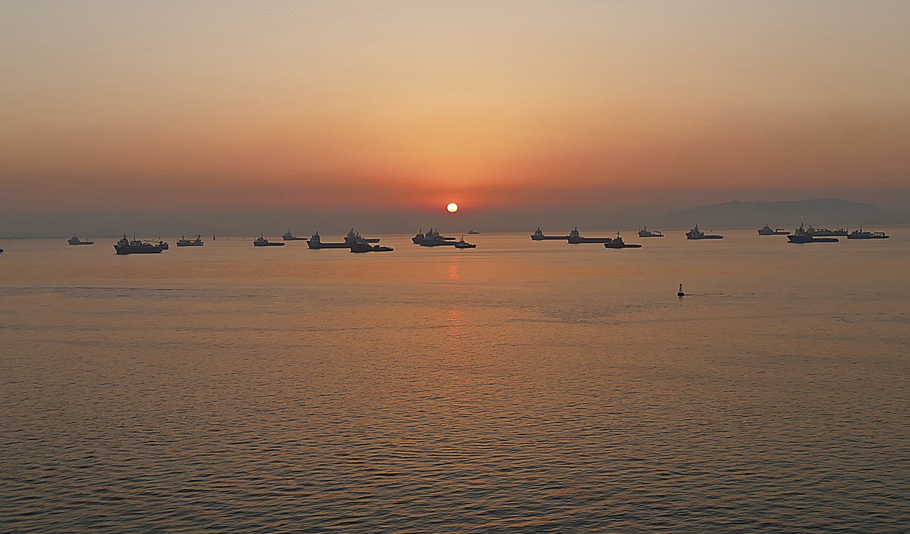 Sonnenaufgang mit Fischerbooten!