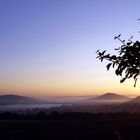 Sonnenaufgang mit kühler Nebelstimmung im Werratal