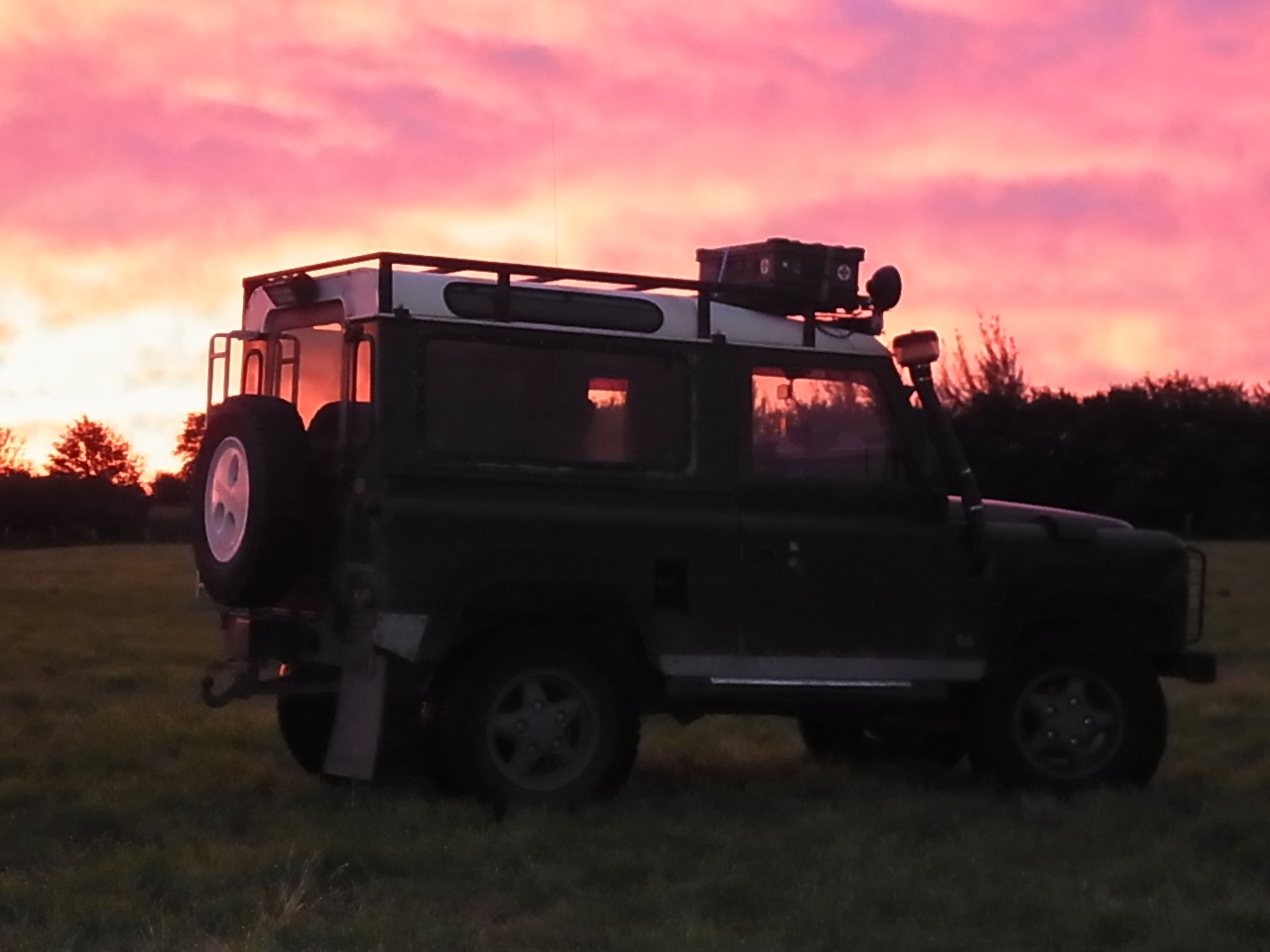 Sonnenaufgang mit Landy 2