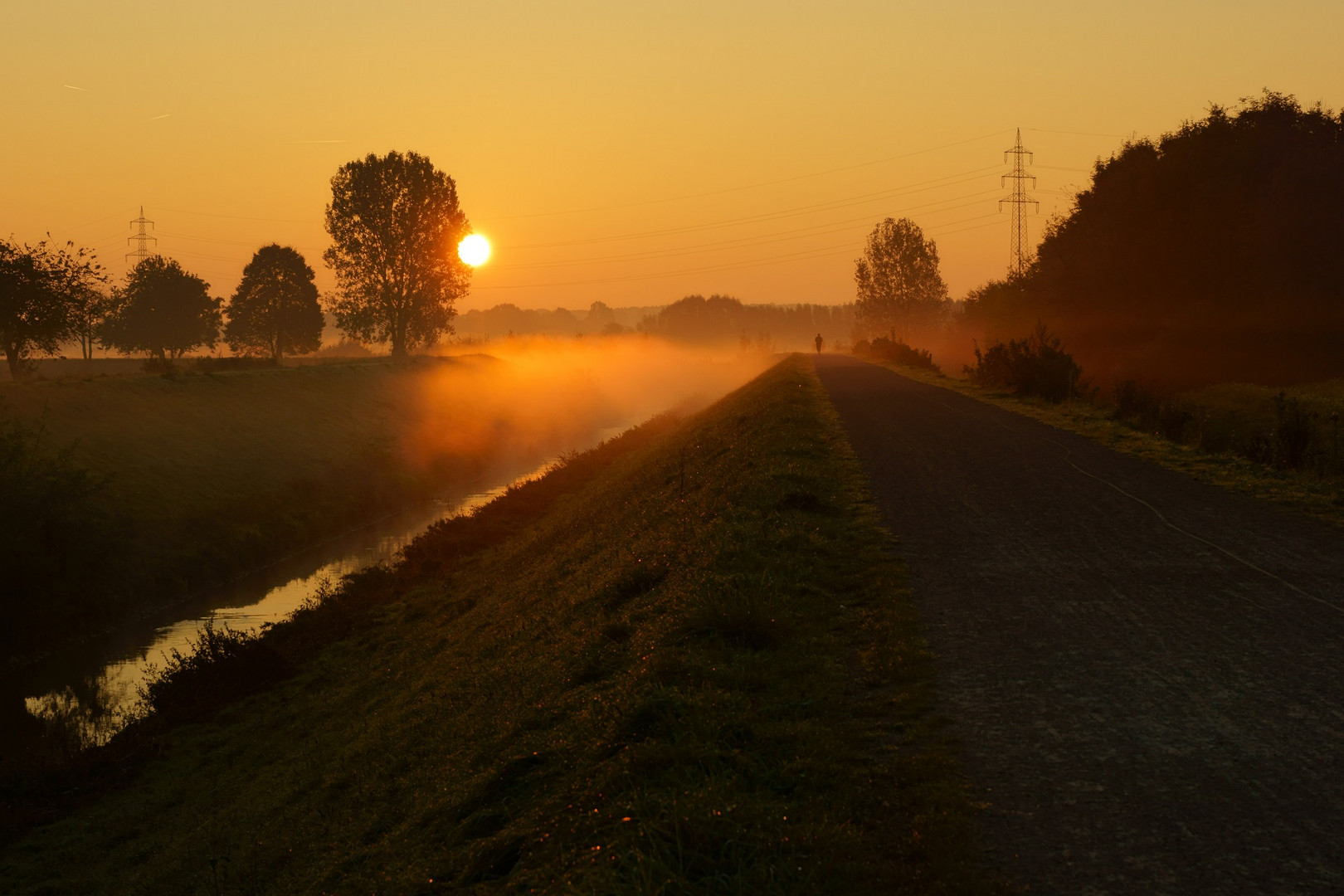 Sonnenaufgang mit Nebel