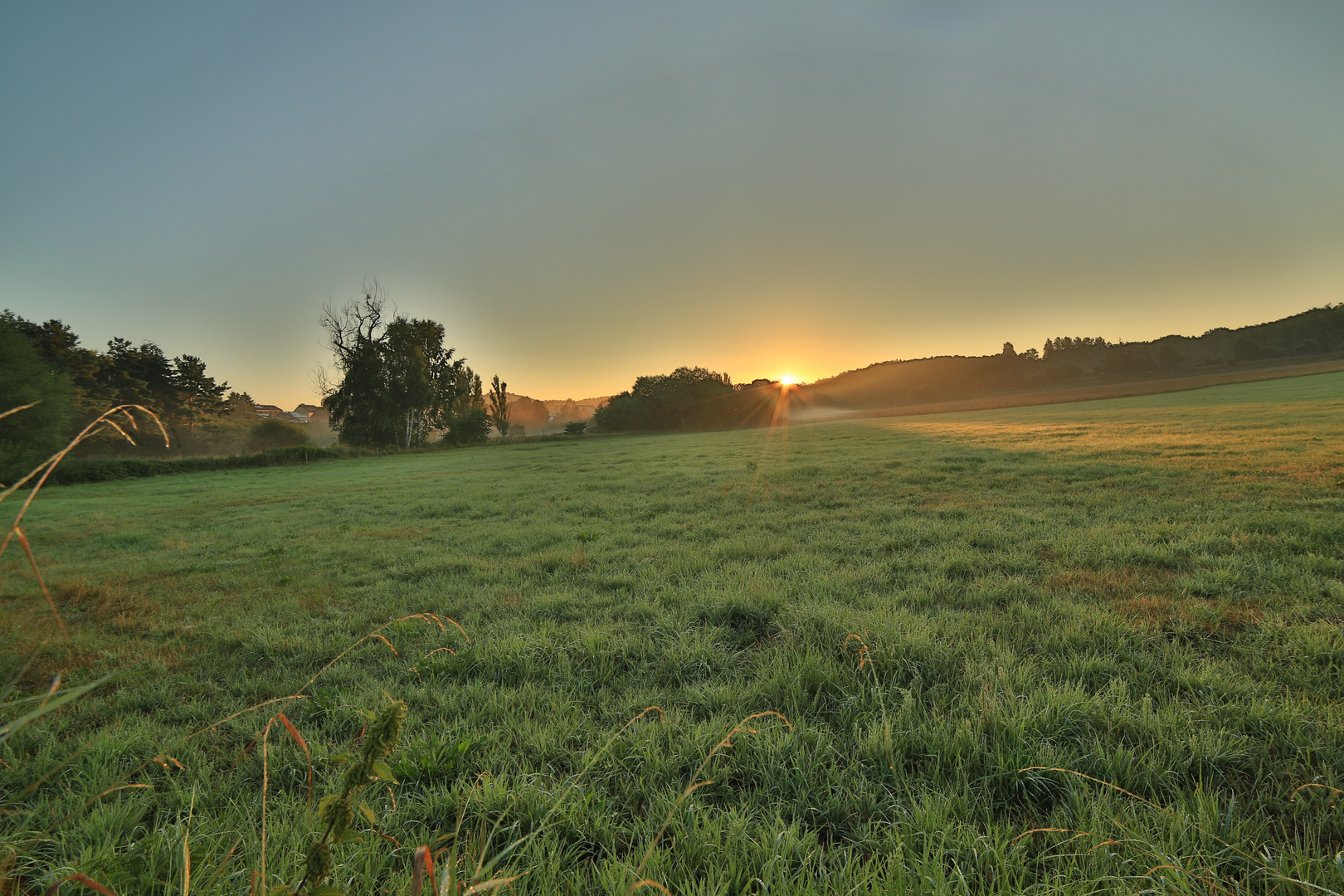 Sonnenaufgang mit Nebel