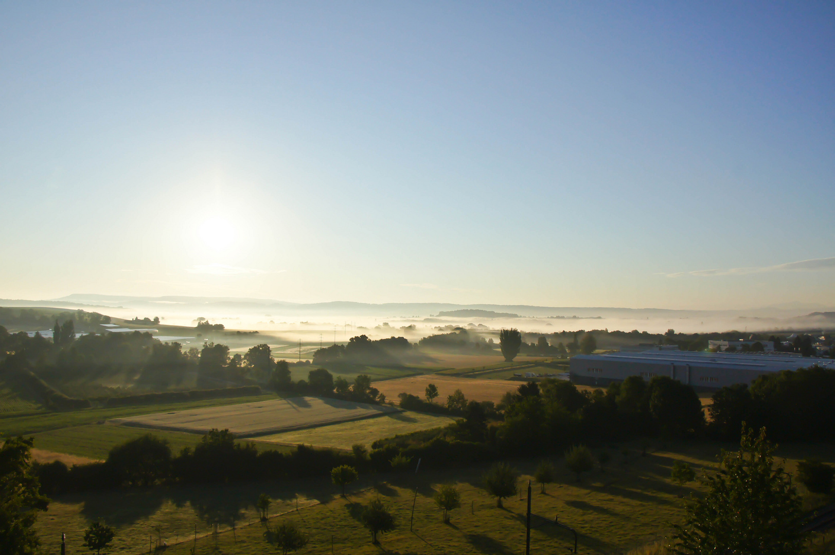 Sonnenaufgang mit Nebel