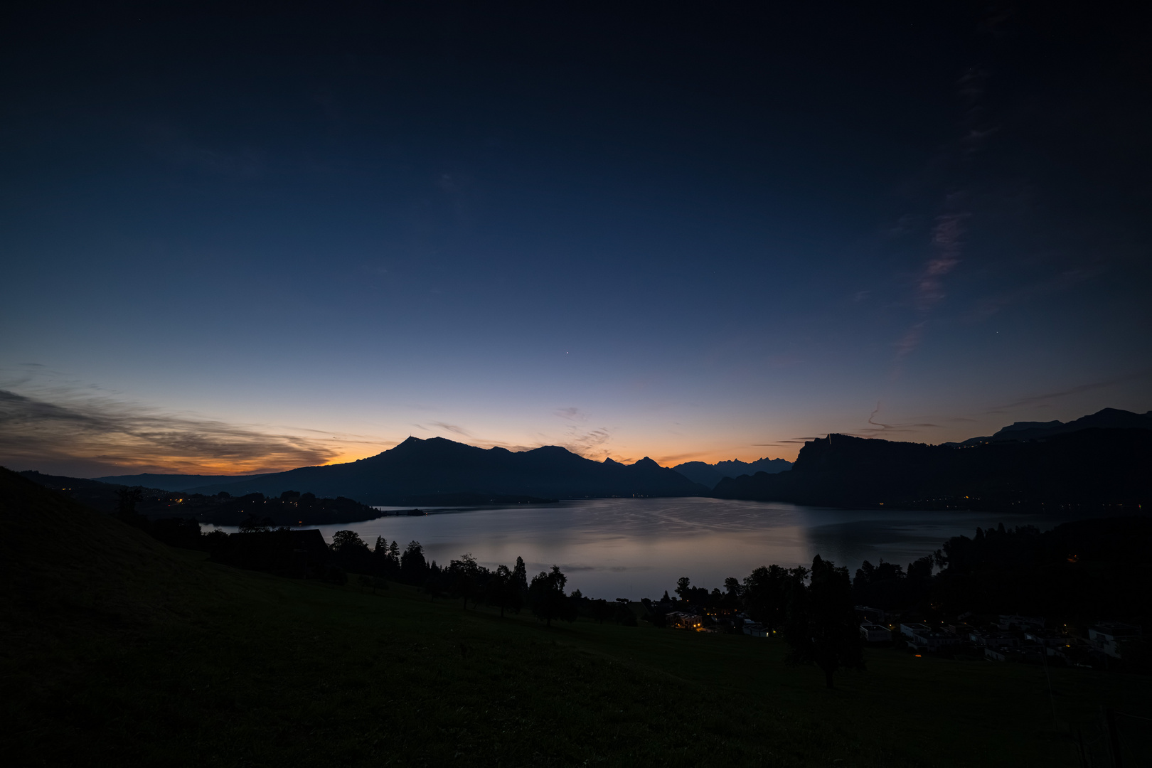 Sonnenaufgang mit Rigi und Vierwaldstättersee