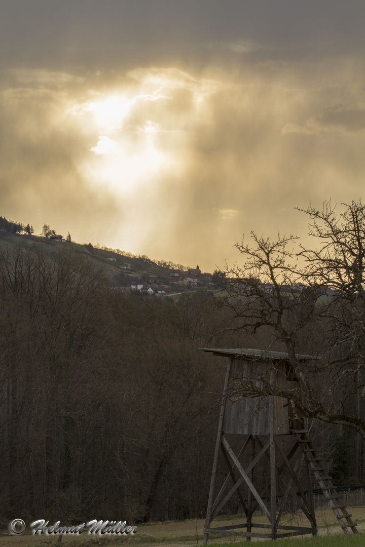 Sonnenaufgang mit Schneesturm