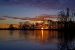 Sonnenaufgang mit Spiegelung