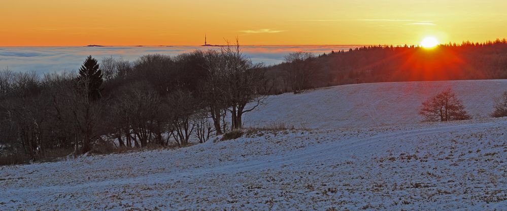 Sonnenaufgang, Morgenstimmung und strahlende Wolken...