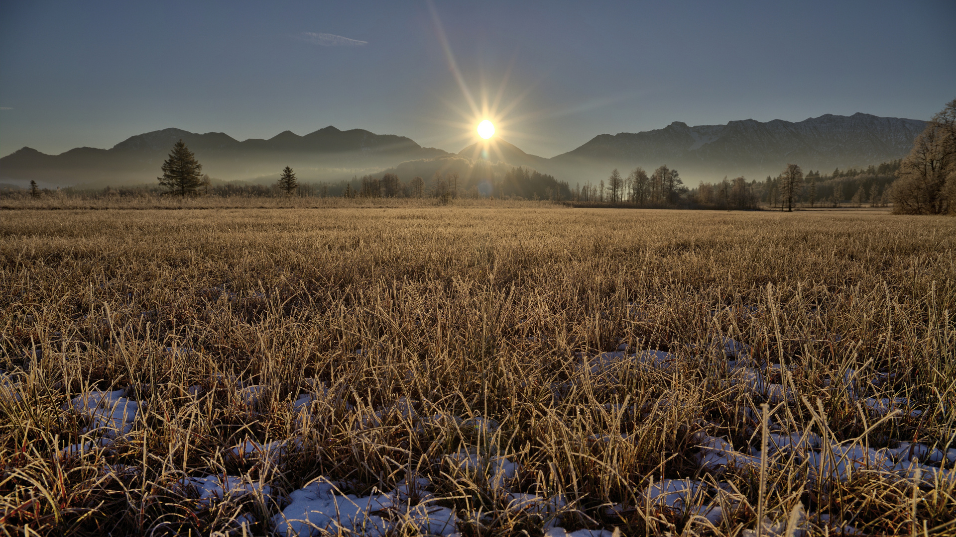 Sonnenaufgang Murnauer Moos im Winter