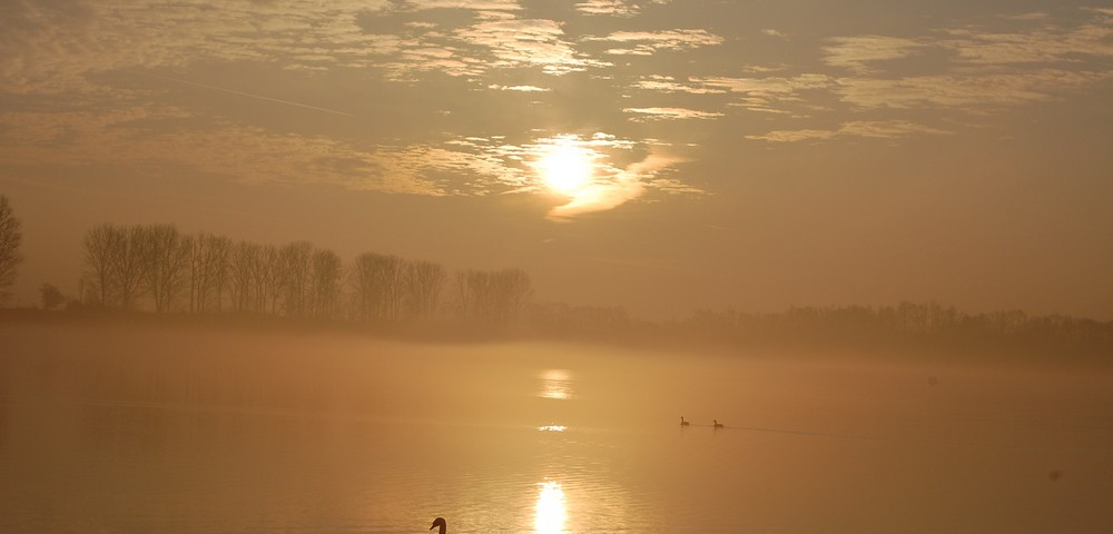 Sonnenaufgang nach einer kalten Nacht