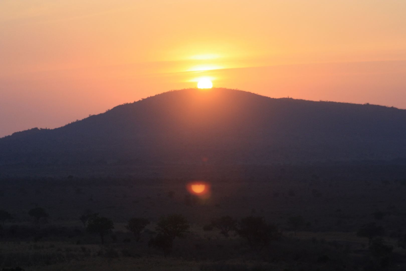 Sonnenaufgang Ngulia Safari Camp