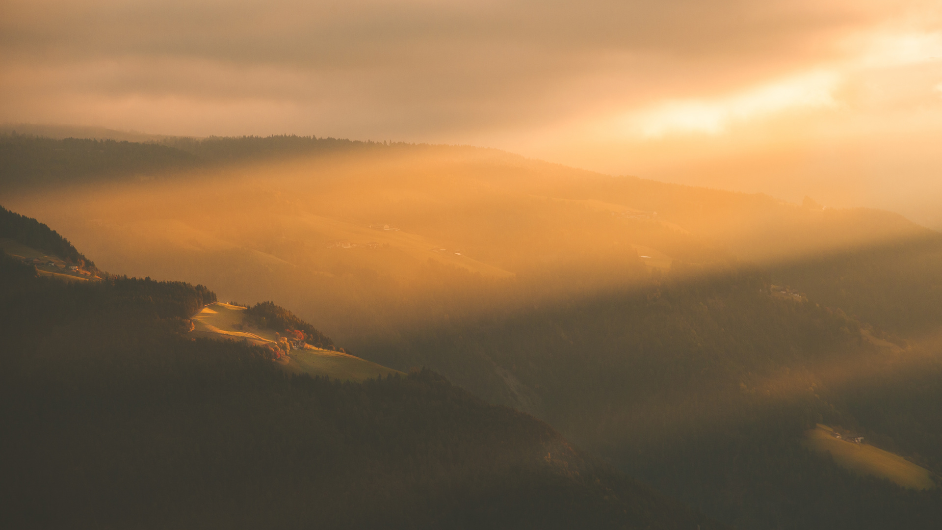 Sonnenaufgang oberhalb von Brixen