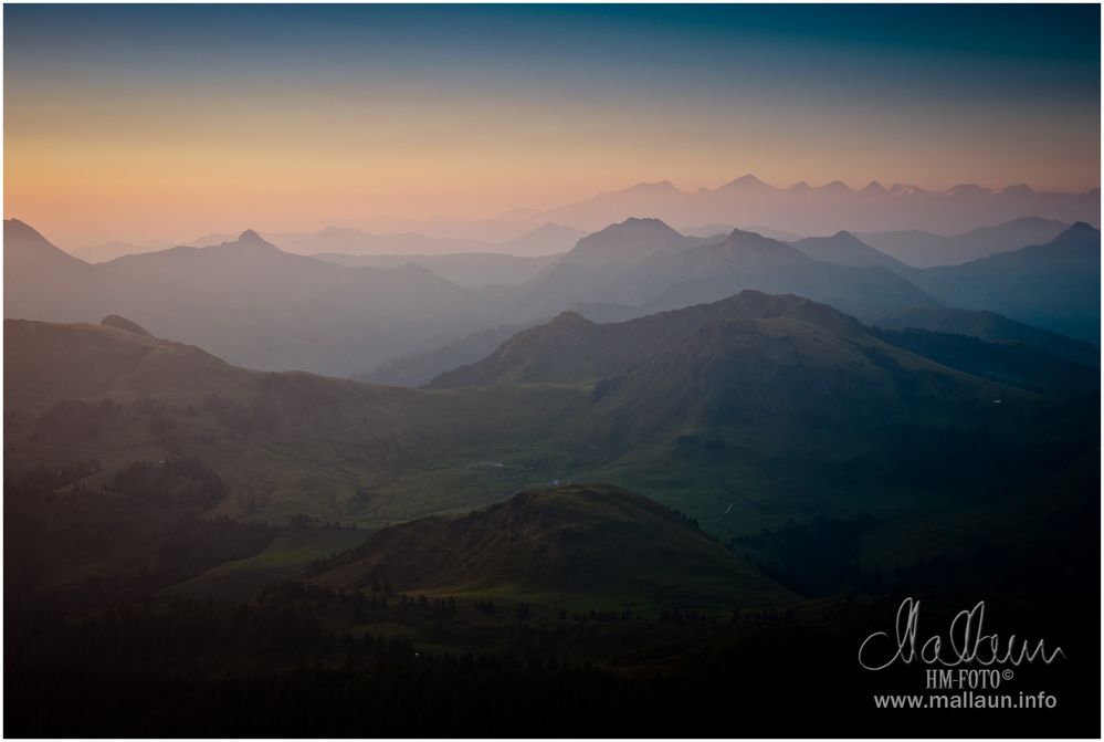 Sonnenaufgang - Panoramablick über Kitzbühel 05