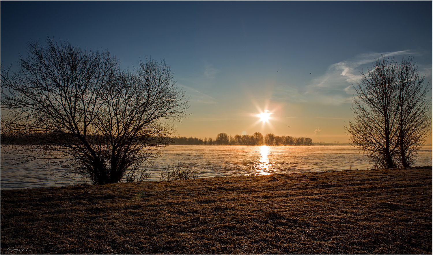 Sonnenaufgang Rhein bei Wesel-Büderich 2019-01