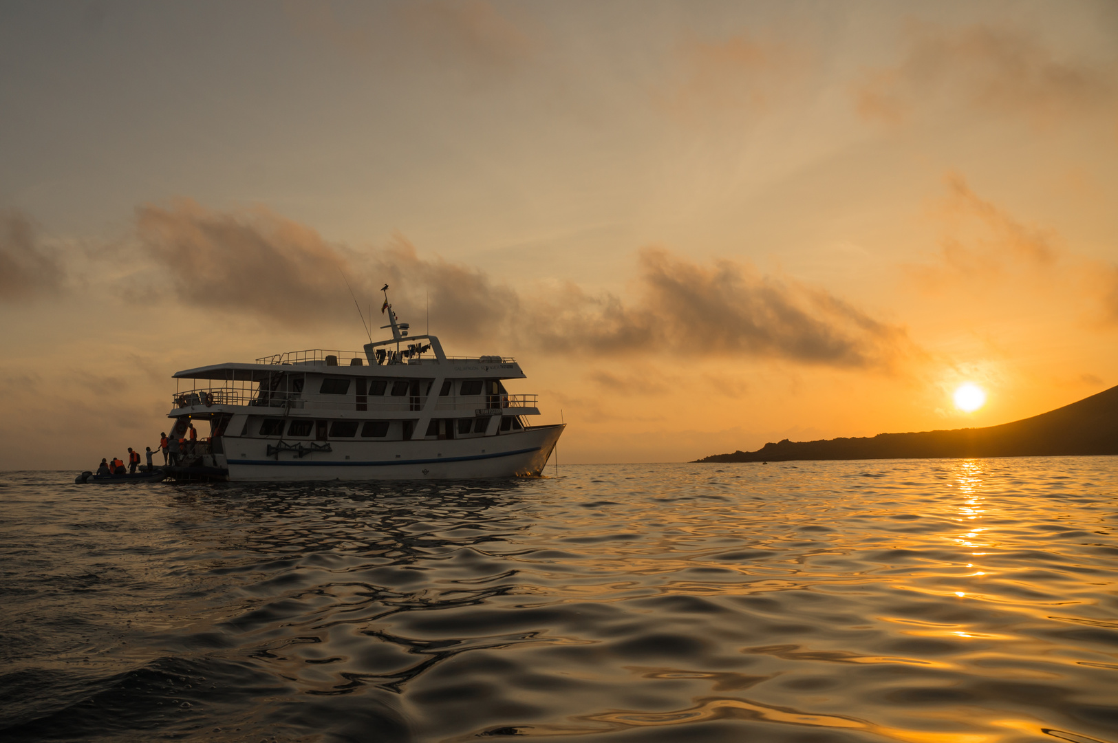 Sonnenaufgang Santiago Island