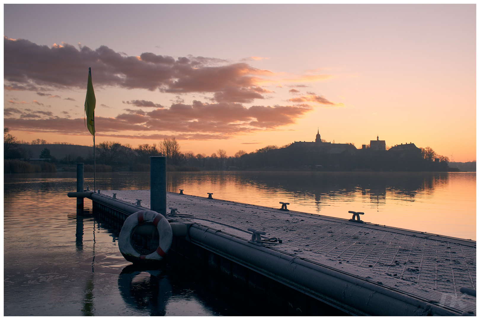 Sonnenaufgang Schloss Seeburg IV