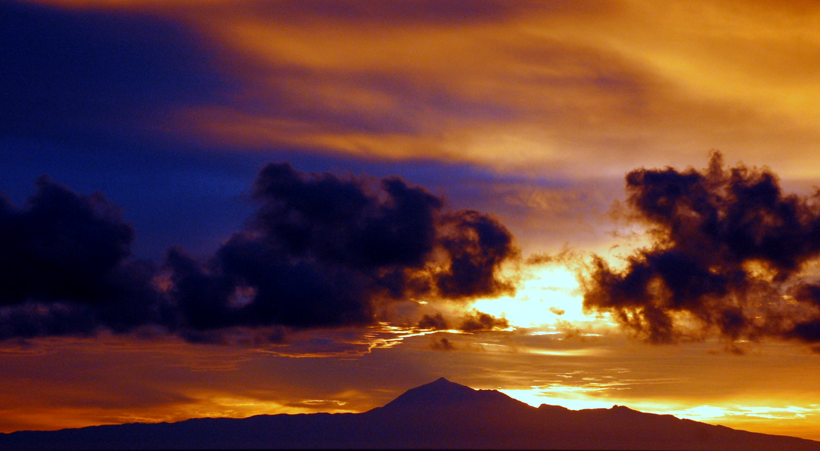 Sonnenaufgang uber dem Pico de Teyde