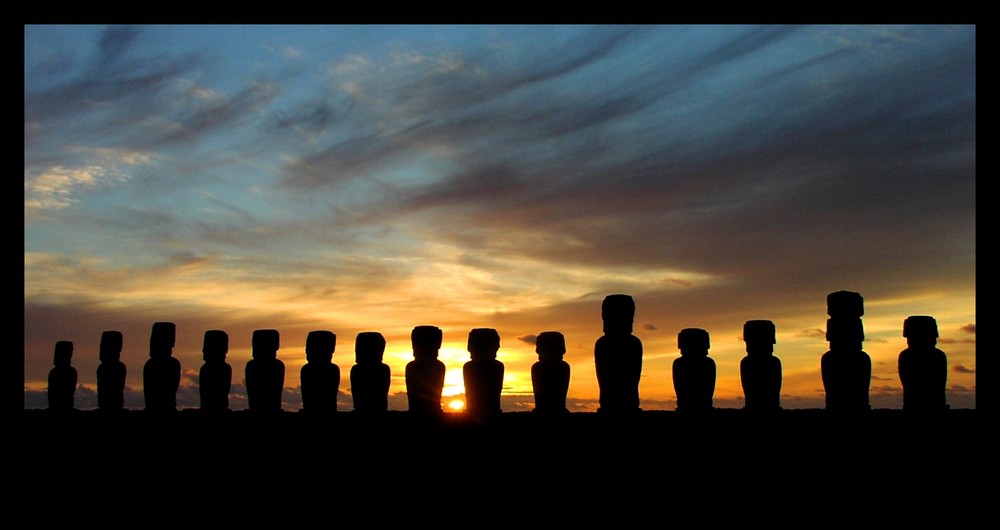 Sonnenaufgang über Ahu Tongariki, Rapa Nui