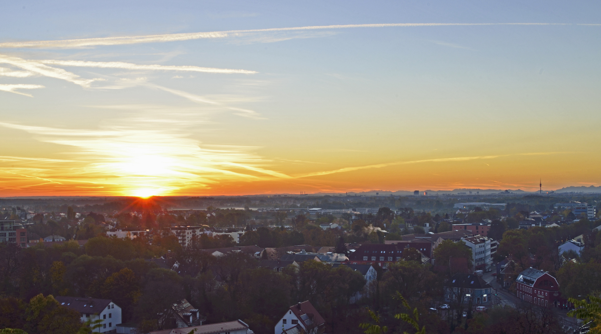 Sonnenaufgang über Dachau