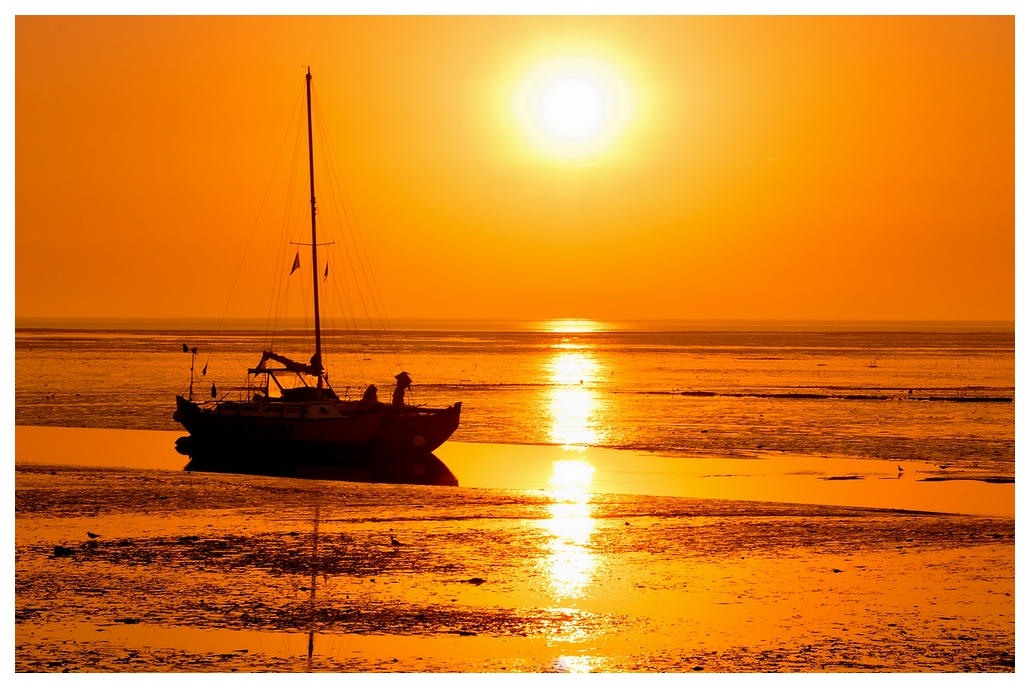 Sonnenaufgang über Dänemark (Sylt Munkmarsch)