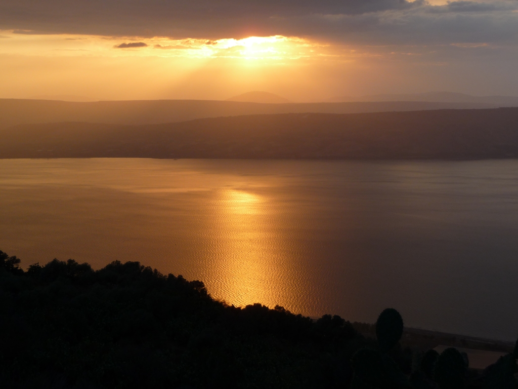 Sonnenaufgang über dem Berg *TABOR* in Israel