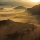 Sonnenaufgang über dem Elbsandsteingebirge