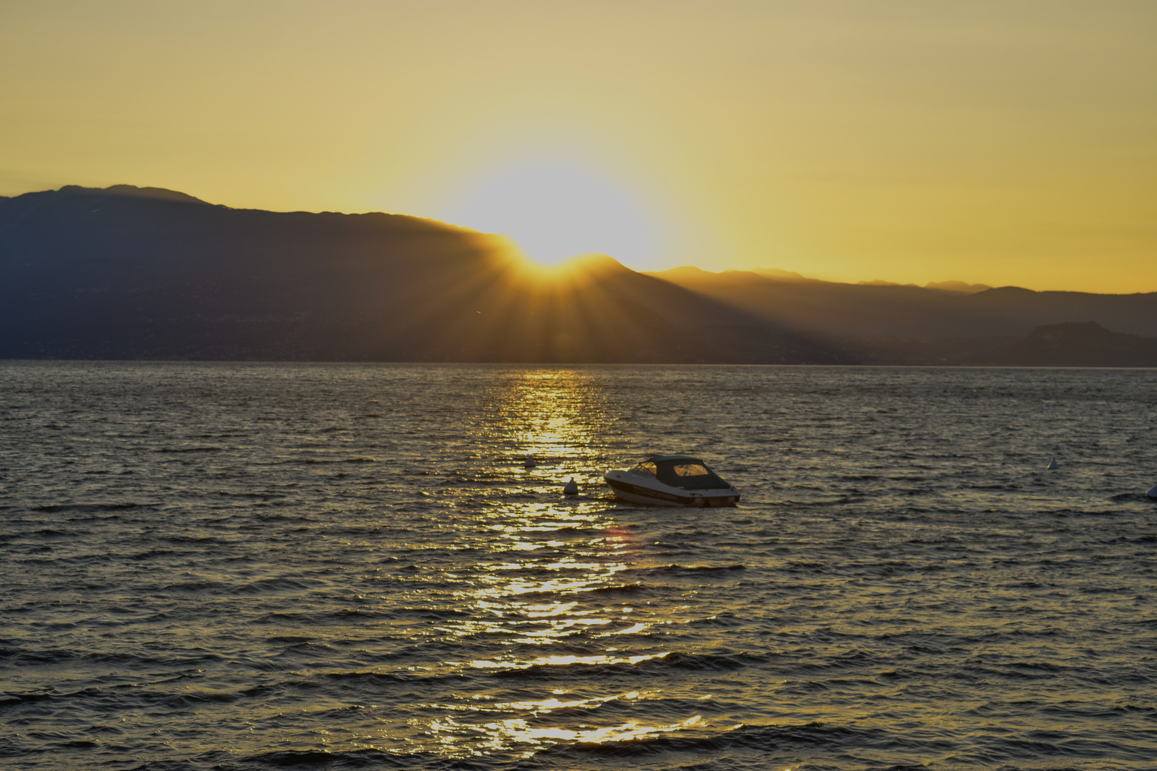 Sonnenaufgang über dem Gardasee