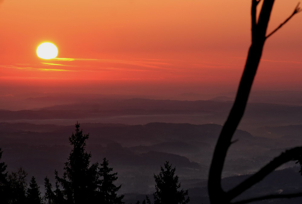Sonnenaufgang über dem Grazer Vorland