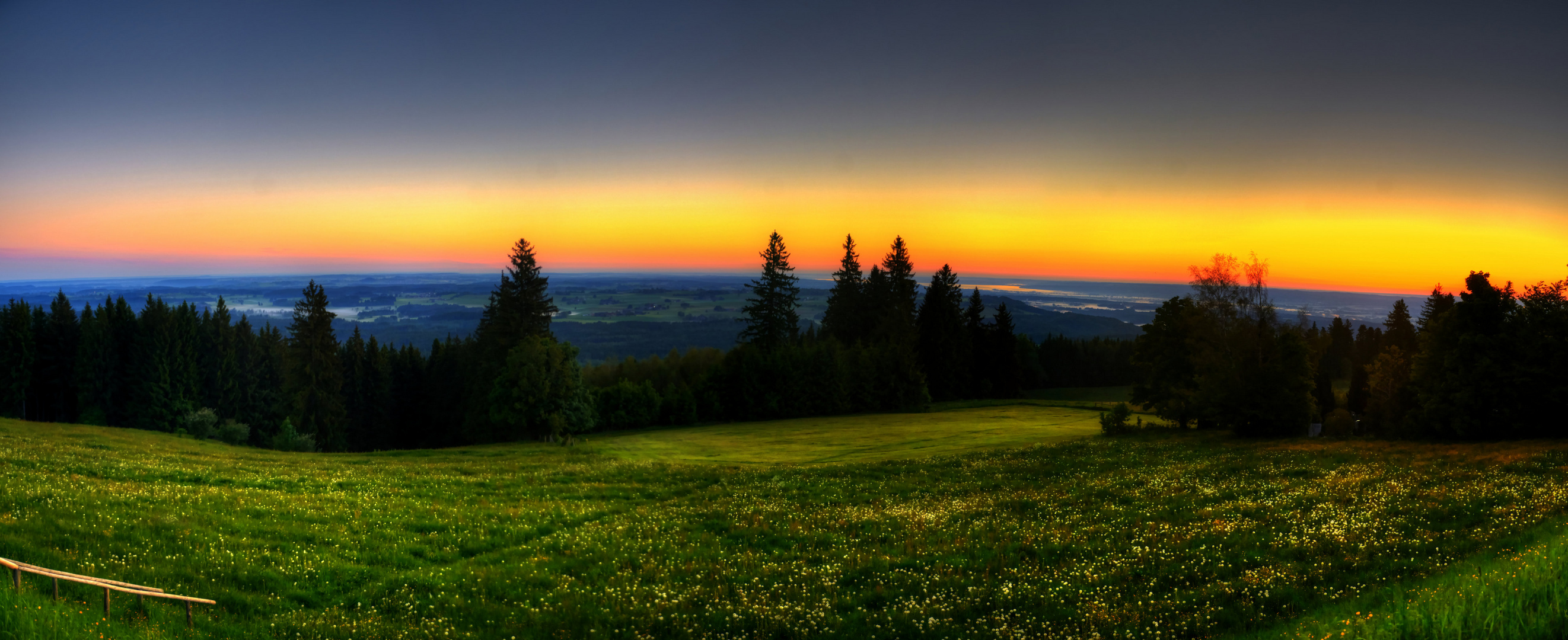 Sonnenaufgang über dem Hohen Peissenberg