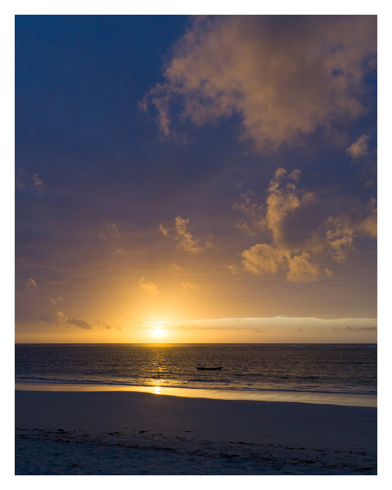 Sonnenaufgang über dem indischen Ozean