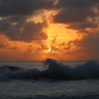 Sonnenaufgang über dem karibischen Meer