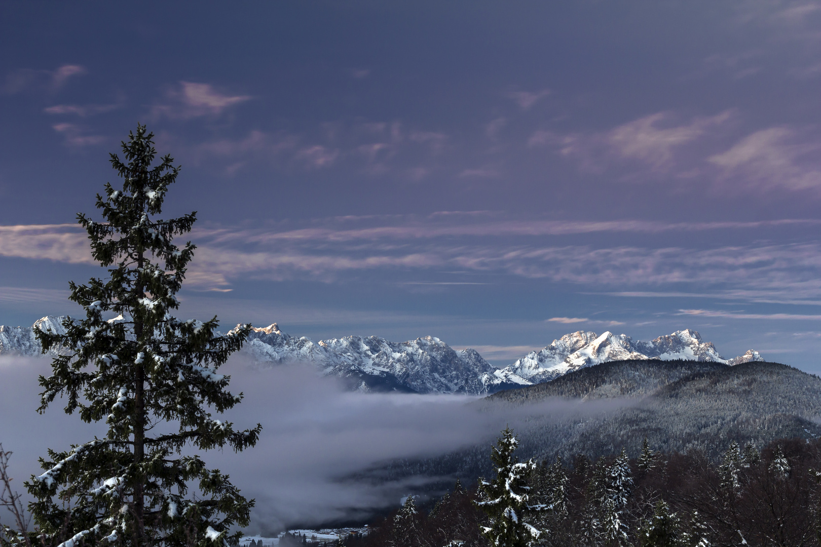 Sonnenaufgang über dem Karwendelgebirge