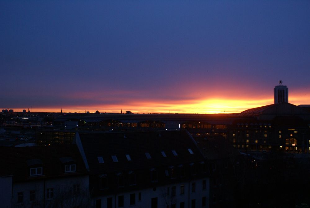 Sonnenaufgang über dem Leipzig HBF