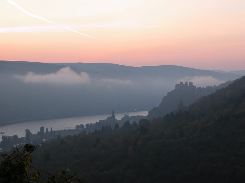 Sonnenaufgang über dem Mittelrheintal