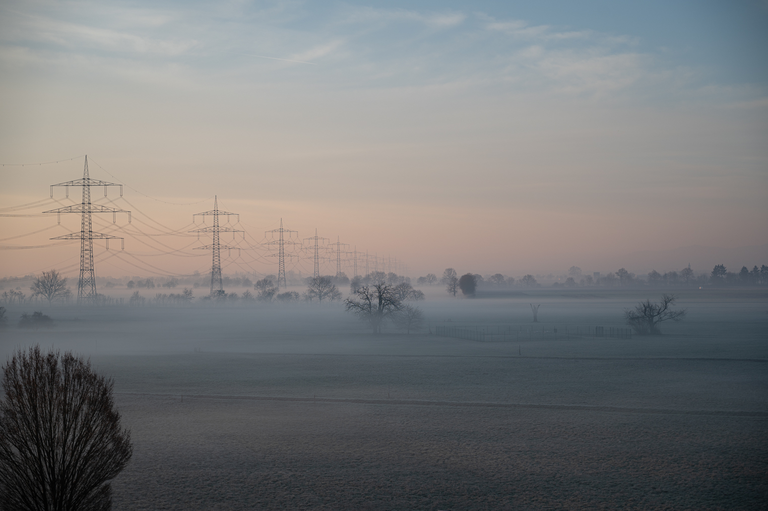 Sonnenaufgang über dem Naturschutzgebiet "Elzwiesen" bei Rust