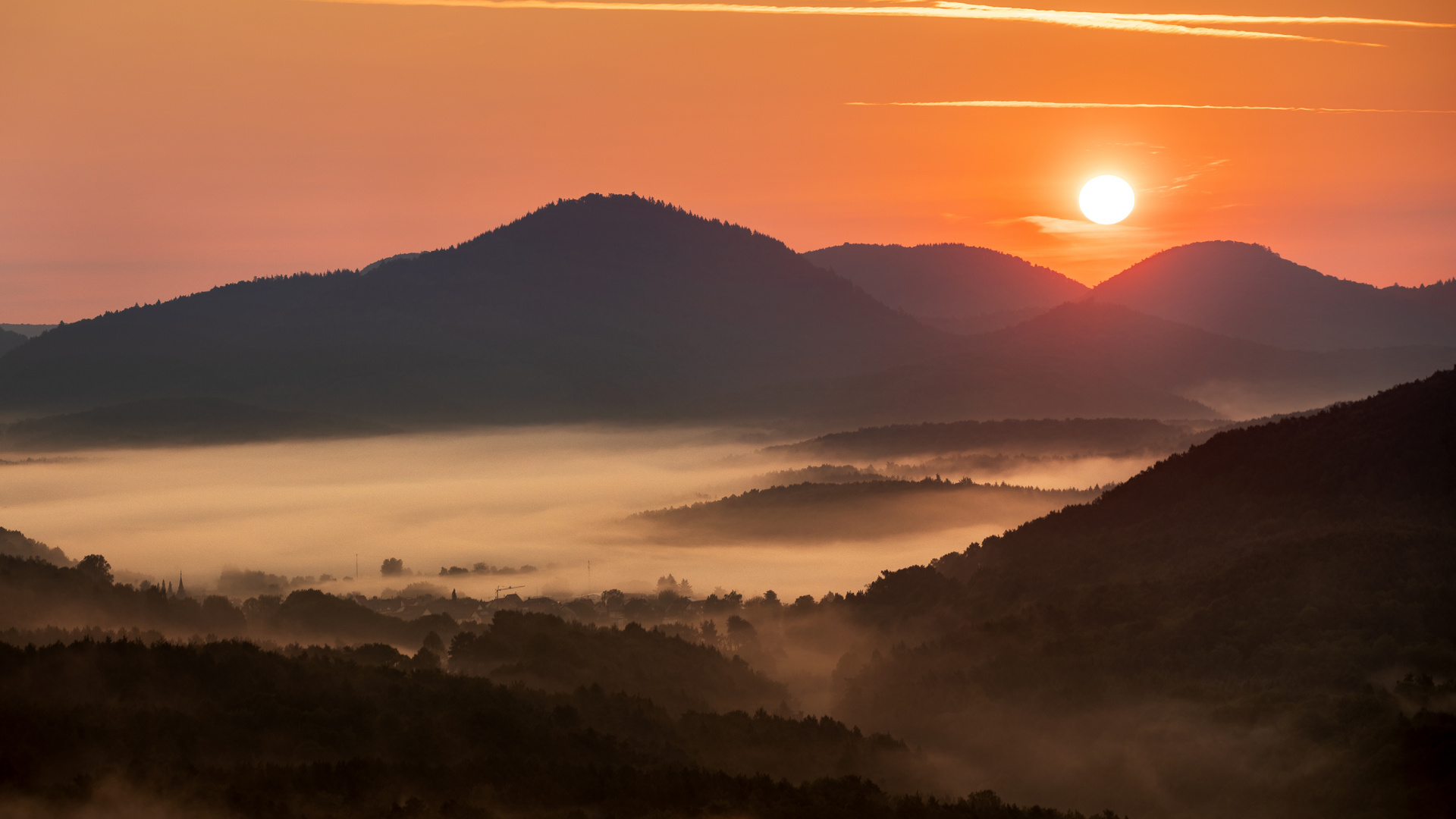 Sonnenaufgang über dem Nebel...