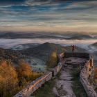 Sonnenaufgang über dem Nebel