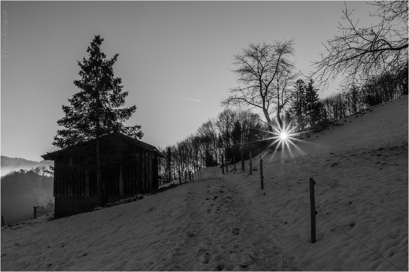 Sonnenaufgang über dem Nebel