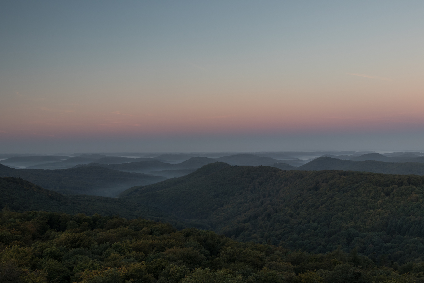 Sonnenaufgang über dem Pfälzer Wald