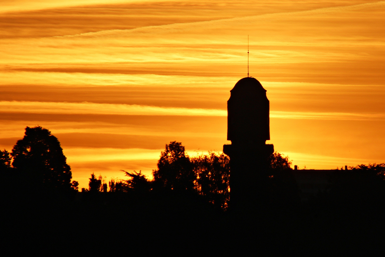 Sonnenaufgang über dem Plöner Wasserturm