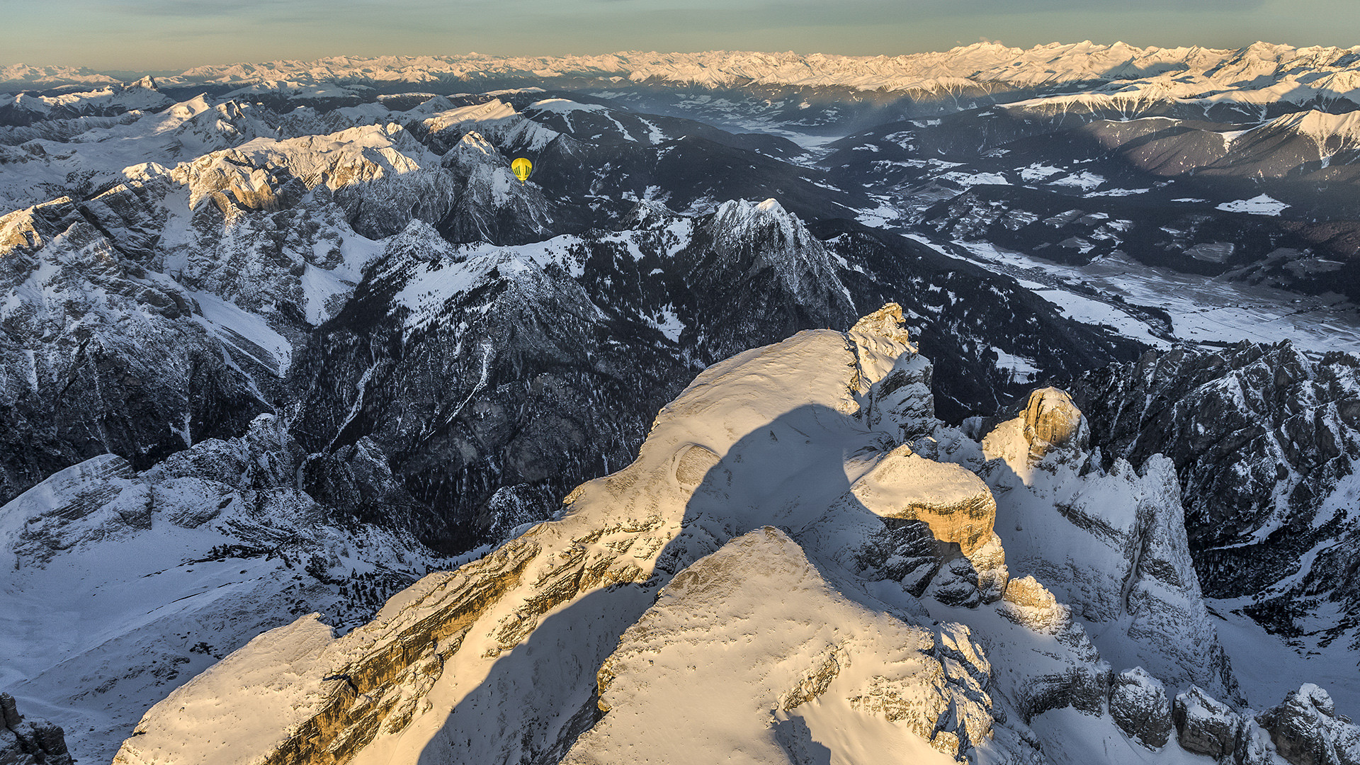 SONNENAUFGANG ÜBER DEM PUSTERTAL