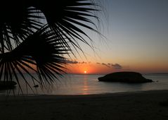 Sonnenaufgang über dem roten Meer.