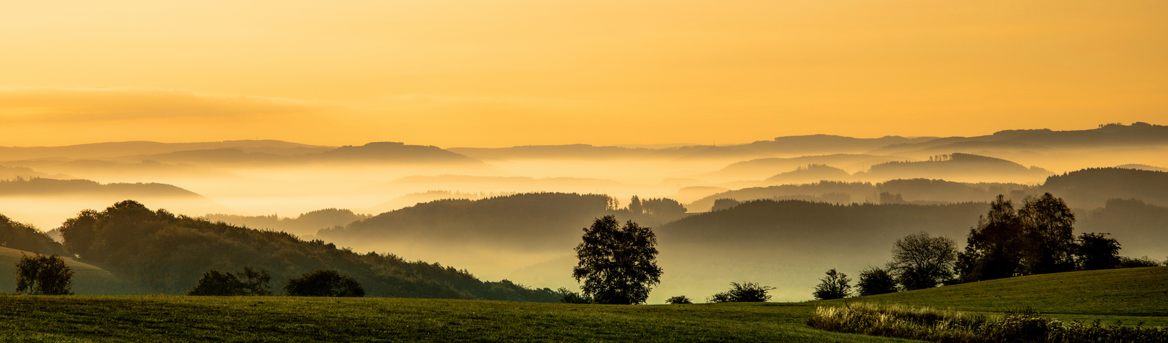 Sonnenaufgang über dem Sauerland