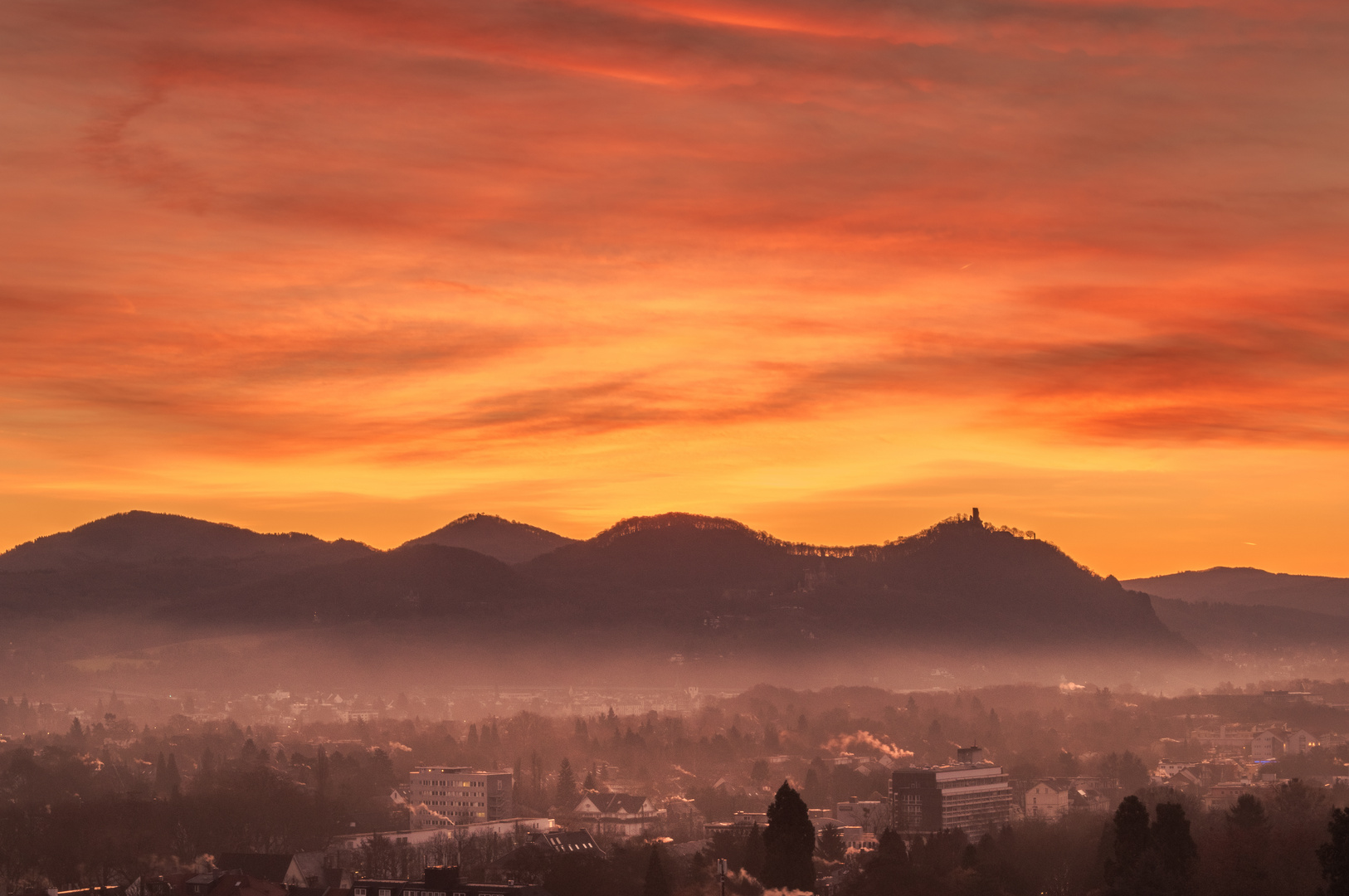 Sonnenaufgang über dem Siebengebirge