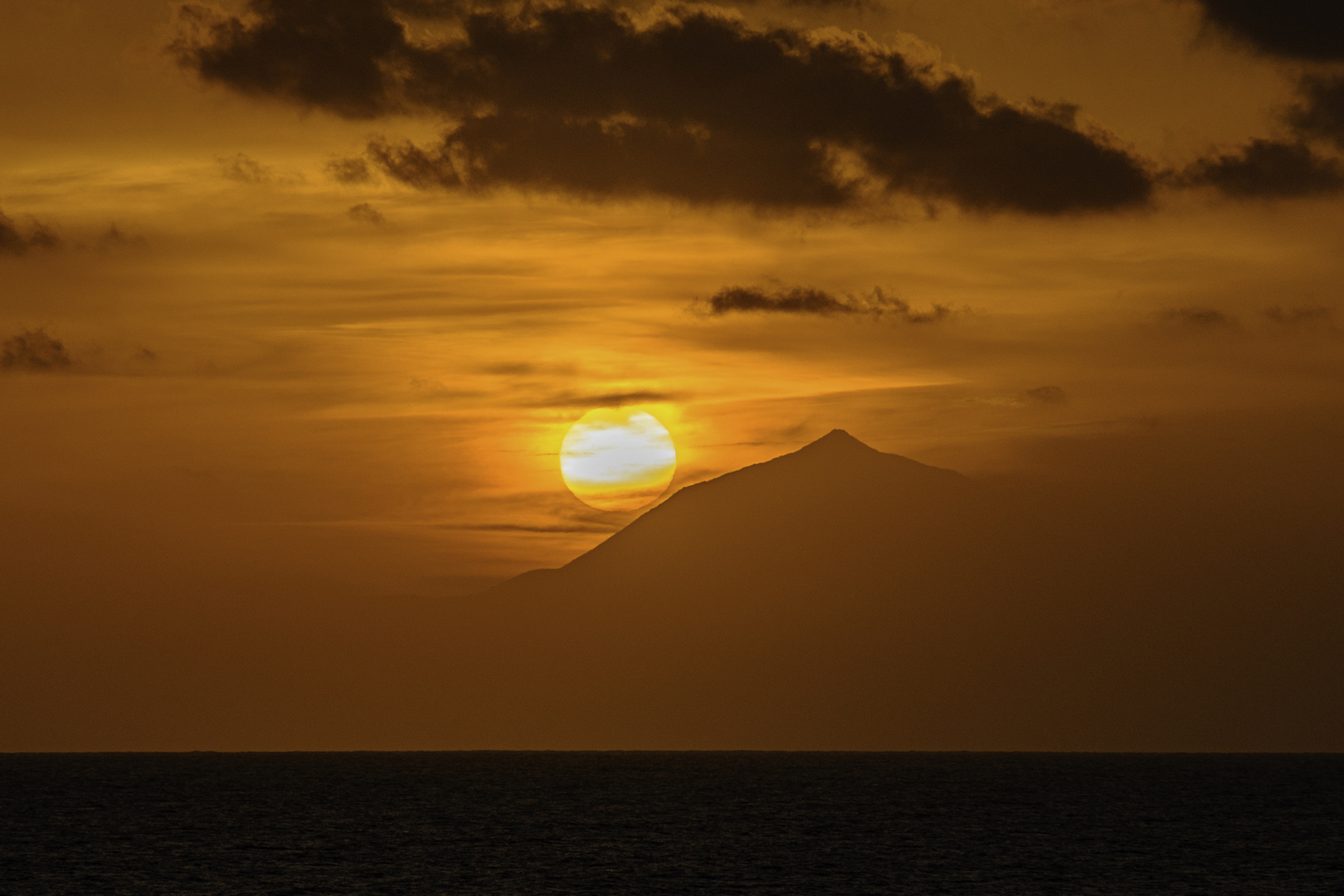 Sonnenaufgang über dem Teide, Teneriffa