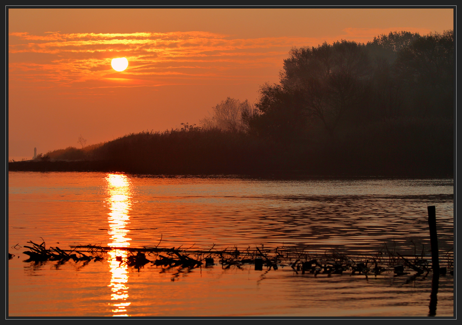 Sonnenaufgang über dem Warflether Sand