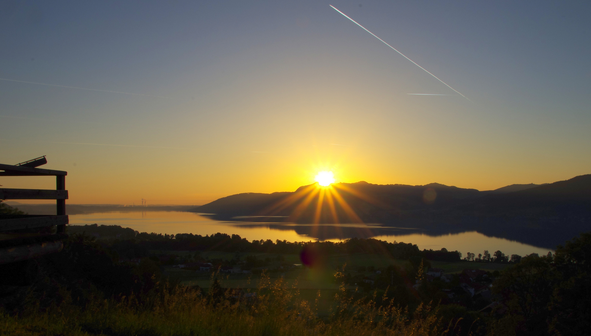 Sonnenaufgang über den Attersee