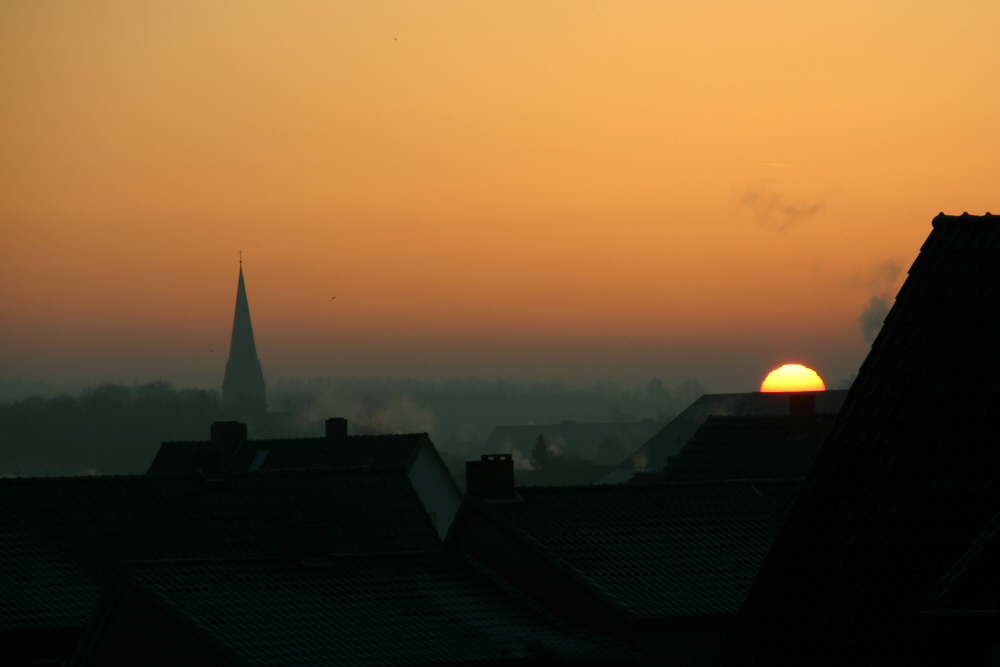 Sonnenaufgang über den Dächern ...